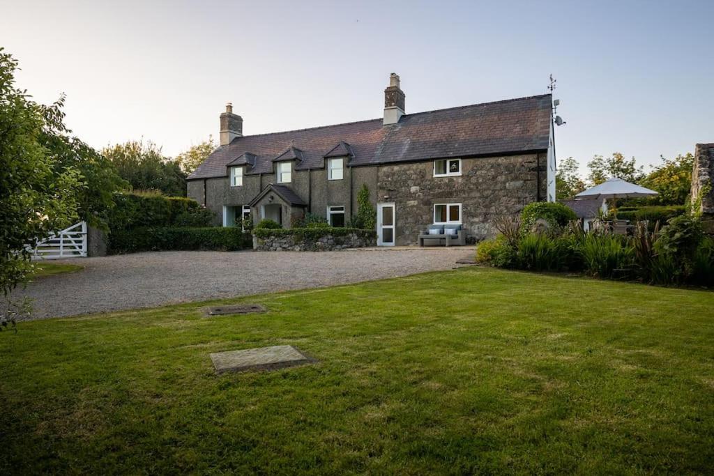 Plas Newydd With Swimming Pool, Fire Pit, And Log Fires Villa Rhiw Buitenkant foto